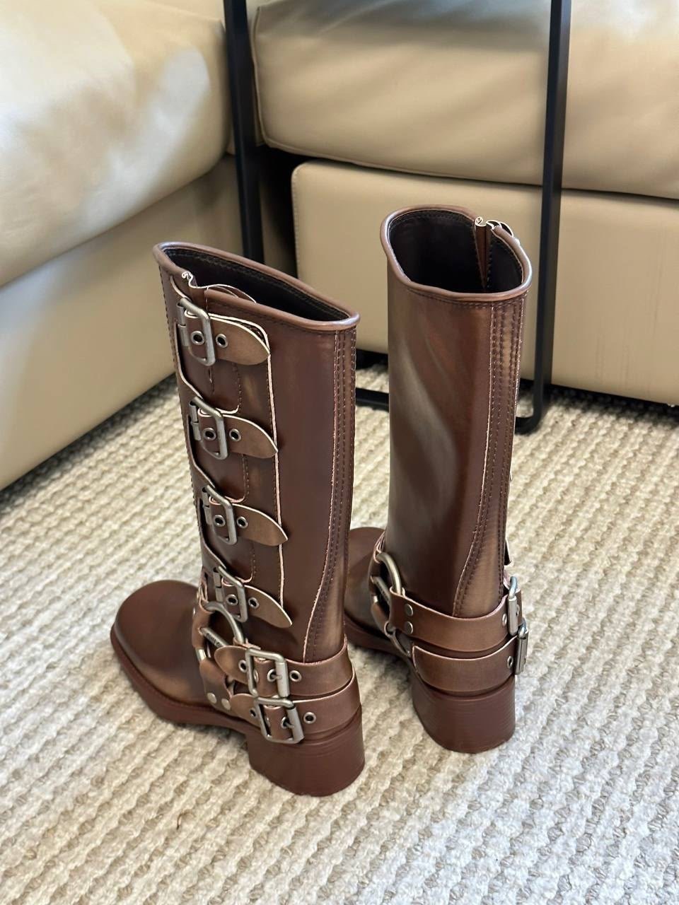 сапоги miu miu,сапоги брендовые,брендовые женские сапоги,сапоги модные,женские сапоги