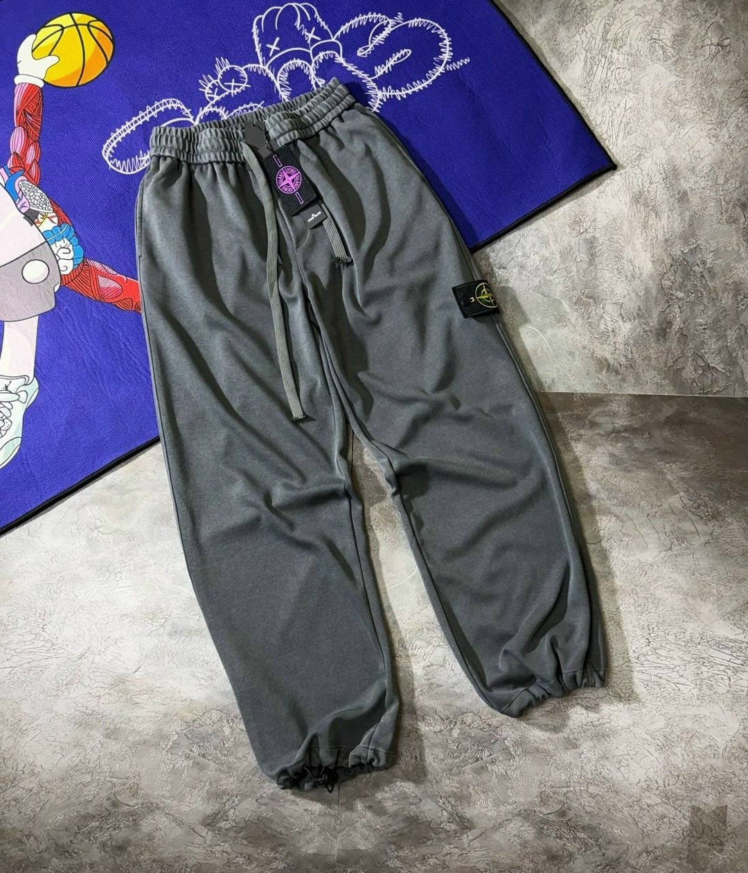 брюки спортивные stone island,спортивные штаны stone island,спортивные штаны стон айленд,штаны stone island,штаны стон айленд
