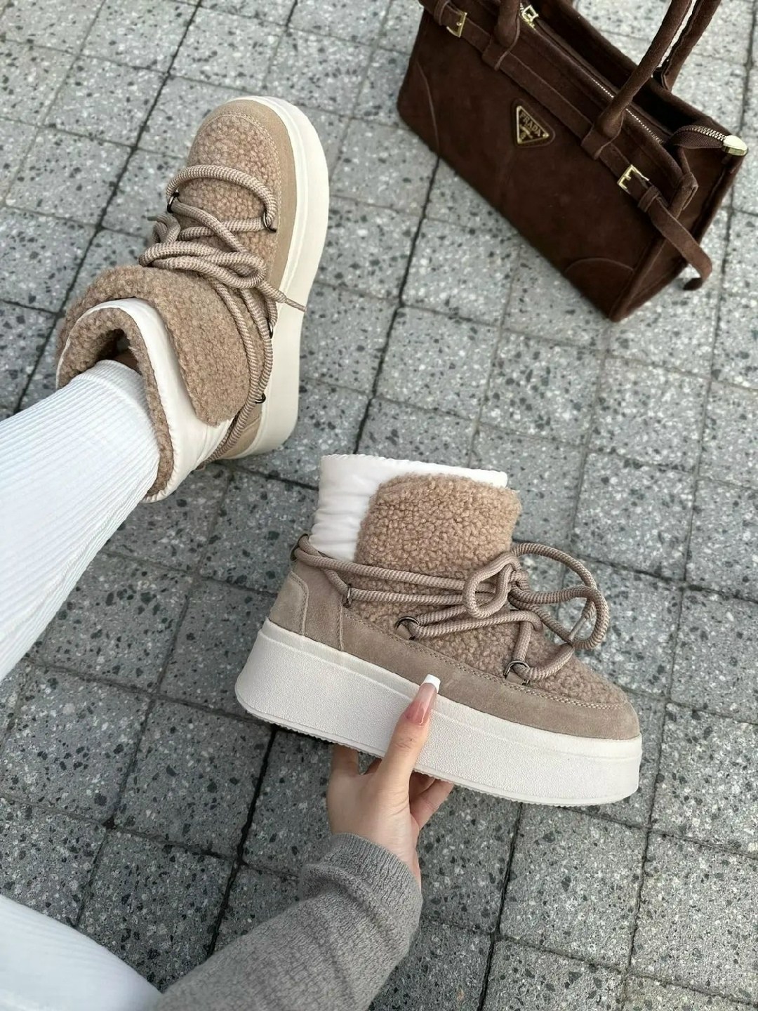 угги женские,,угги дутики женские зимние,короткие угги луноходы женские на платформе со шнурками,луноходы женские