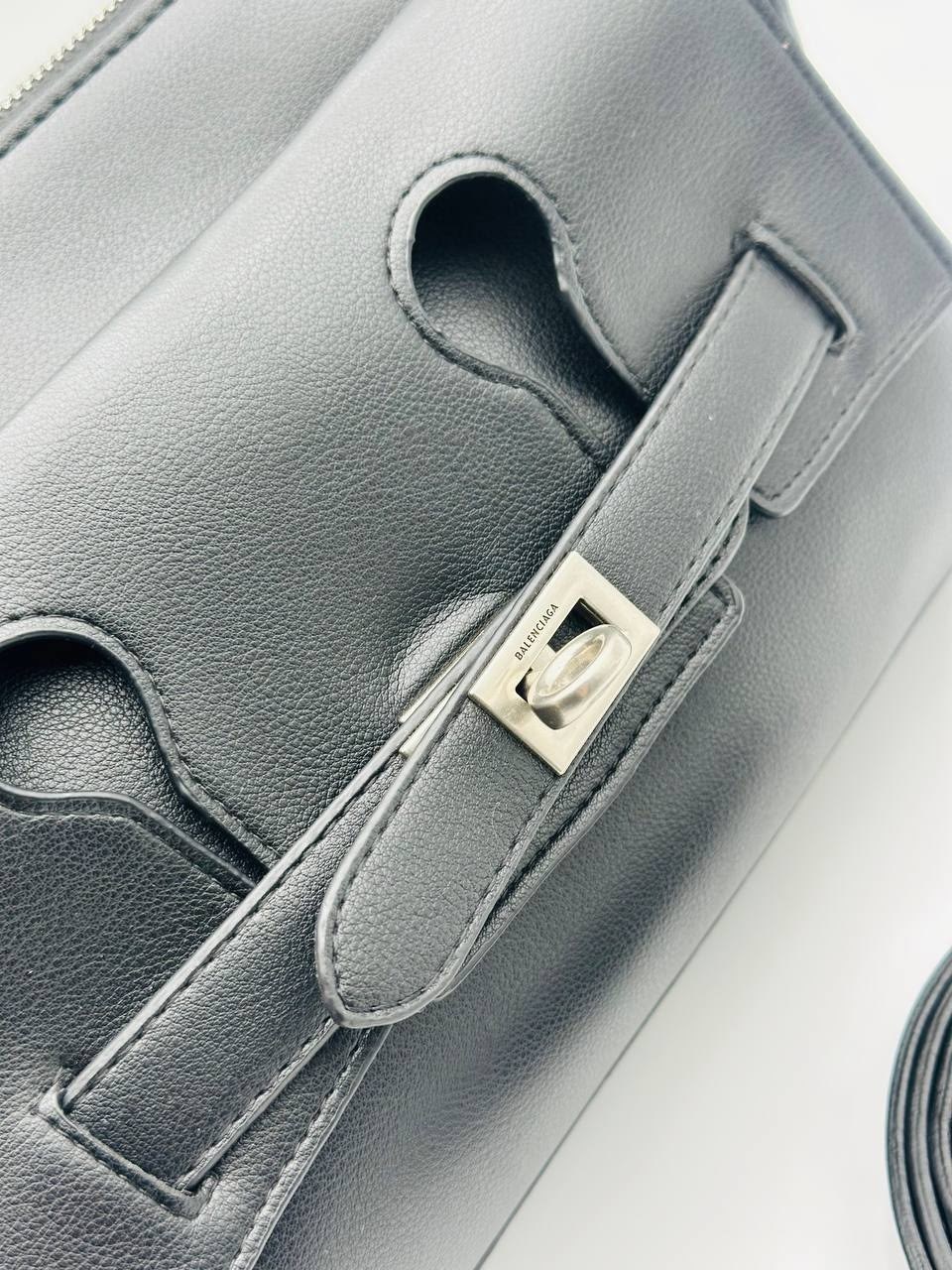 сумка balenciaga,balenciaga сумка на плечо,balmain сумка,сумка,balenciaga сумка женская