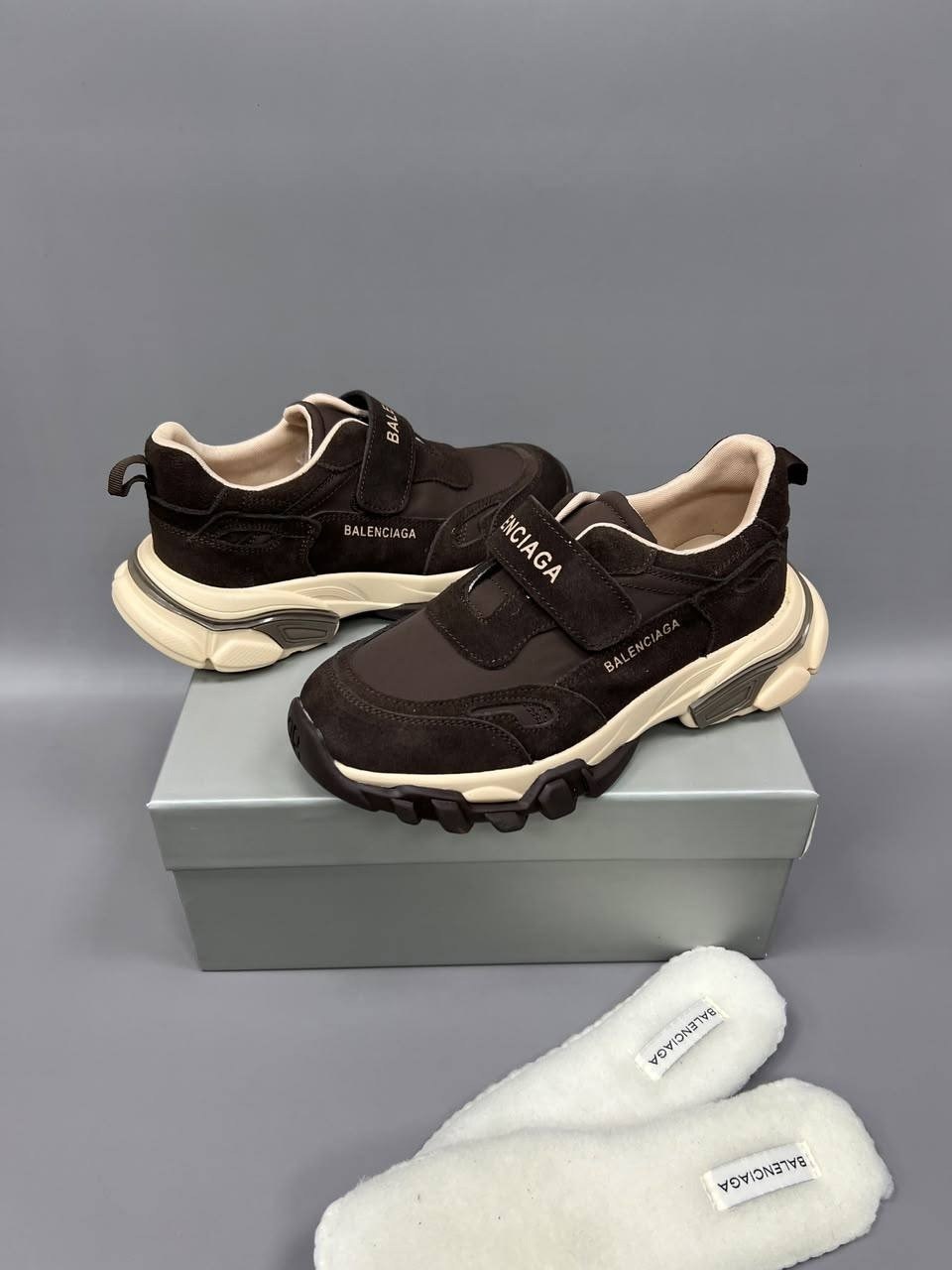 женские кроссовки balenciaga,кроссовки баленсиага,кроссовки balenciaga triple s,кроссовки баленсиага женские черные,balenciaga кроссовки