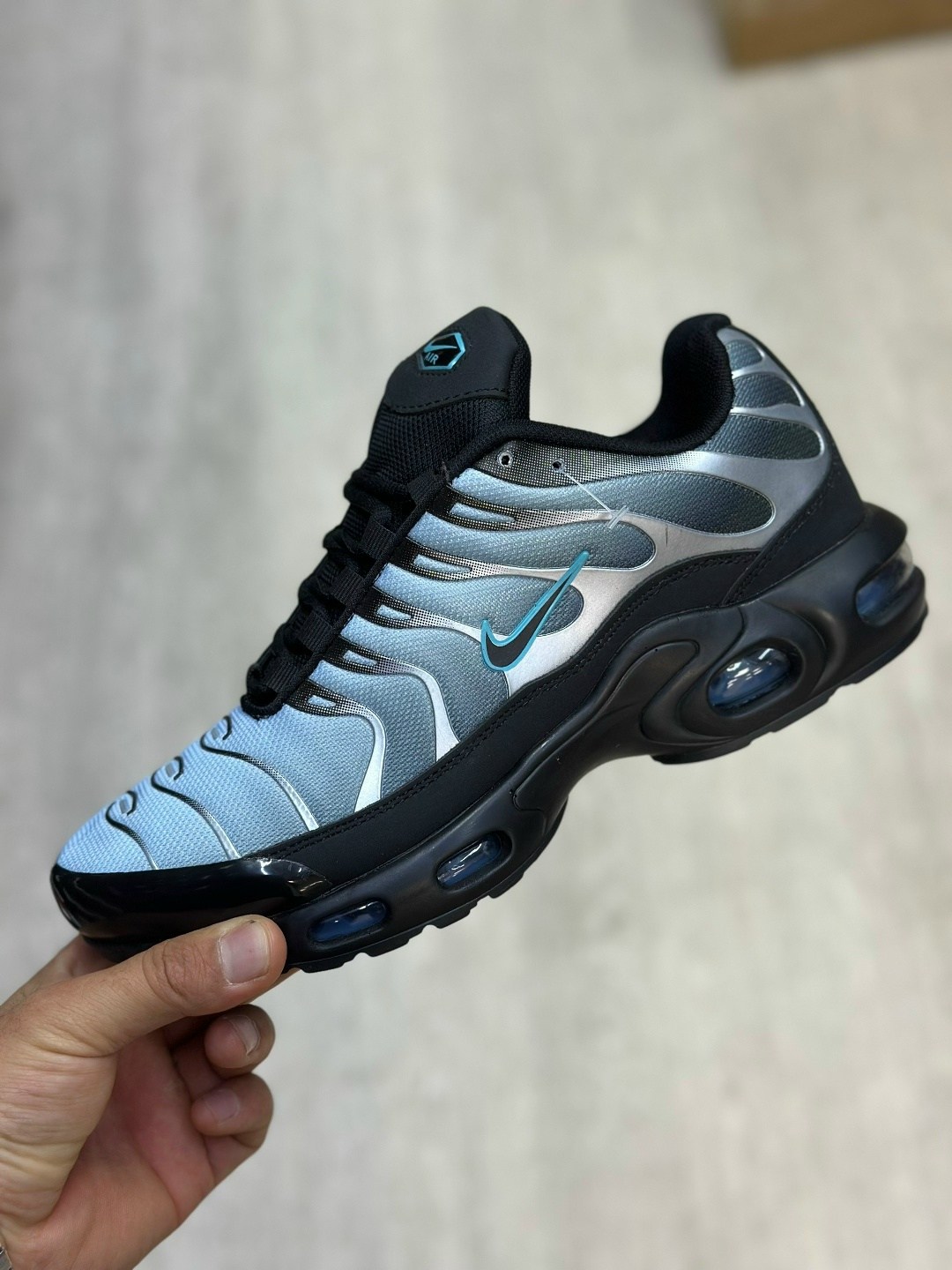 кроссовки nike air max plus tn,nike air max plus tn,nike tn air max plus black,кроссовки nike air max plus,кроссовки
