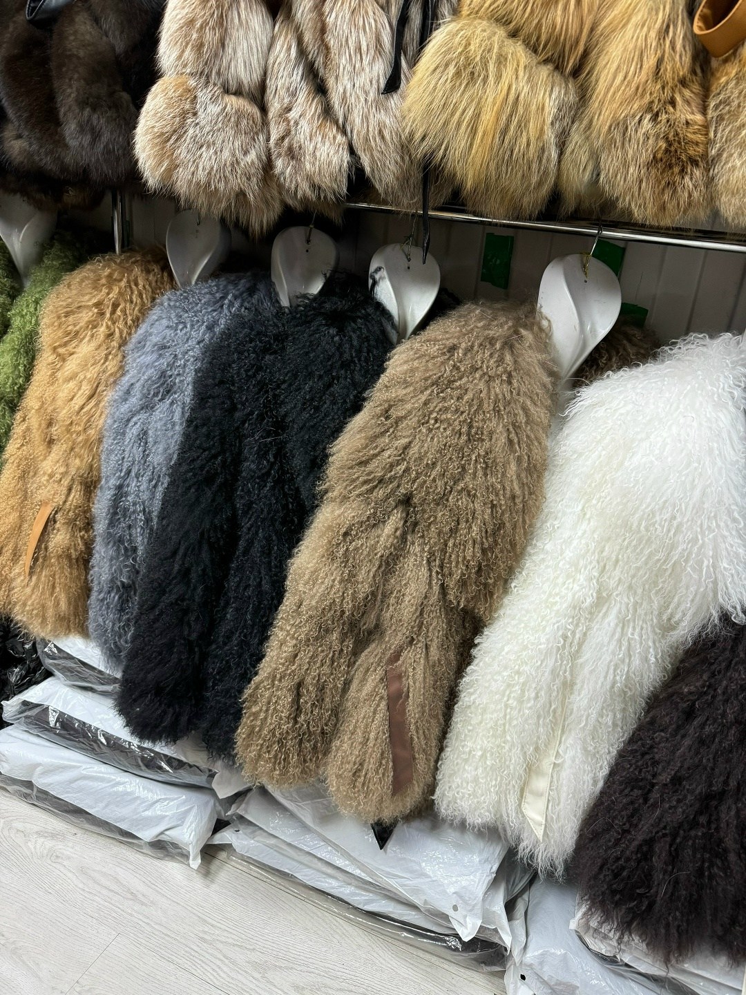 шуба из ламы,короткая шуба из ламы,шуба лама,модная шуба,шуба из меха ламы