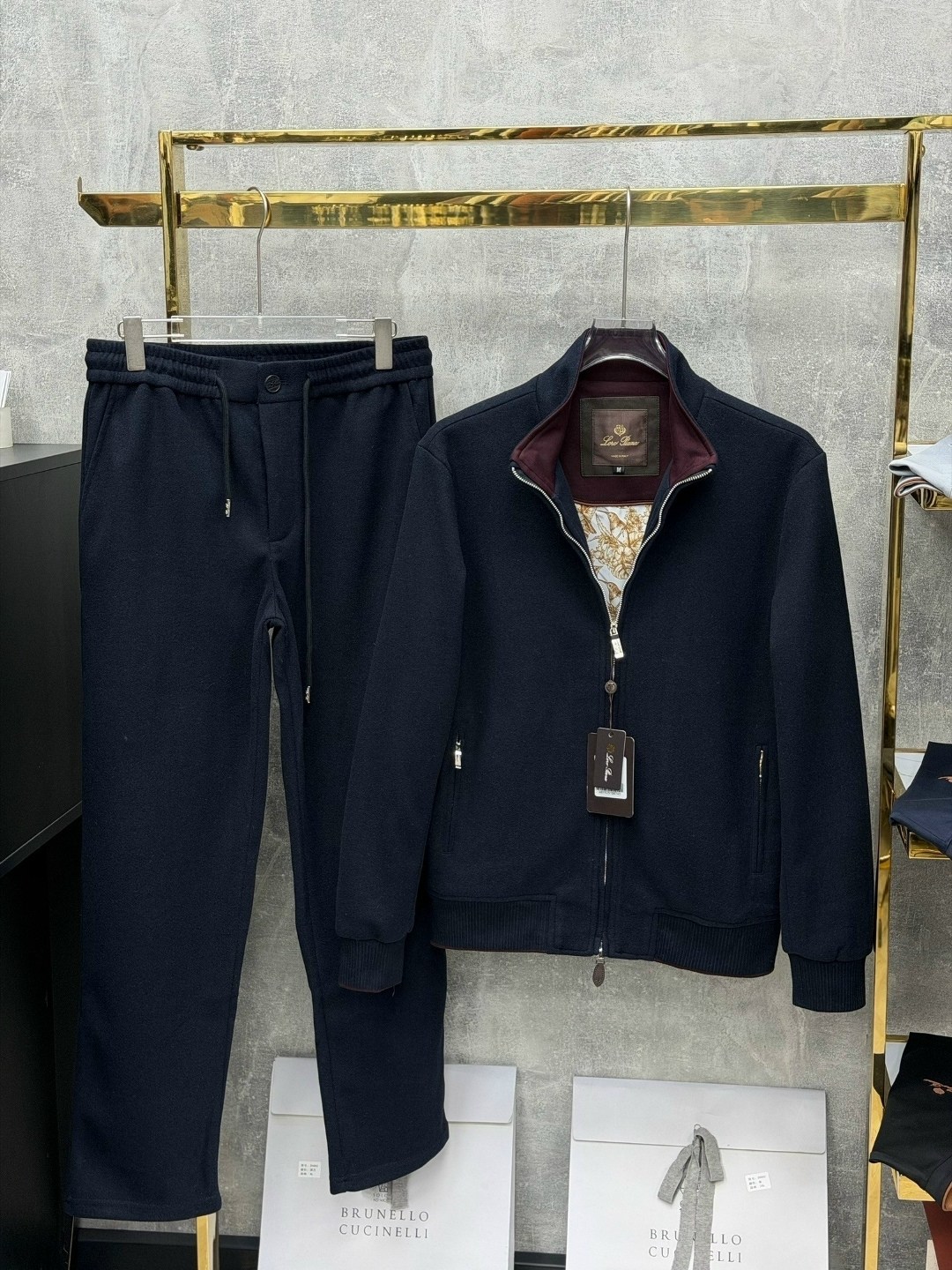 спортивный костюм brunello cucinelli,спортивный костюм stefano ricci,мужской спортивный костюм,спортивные костюм,костюм женский