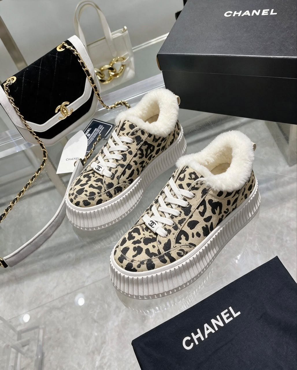 ,кеды chanel,chanel кроссовки,кеды шанель,женская