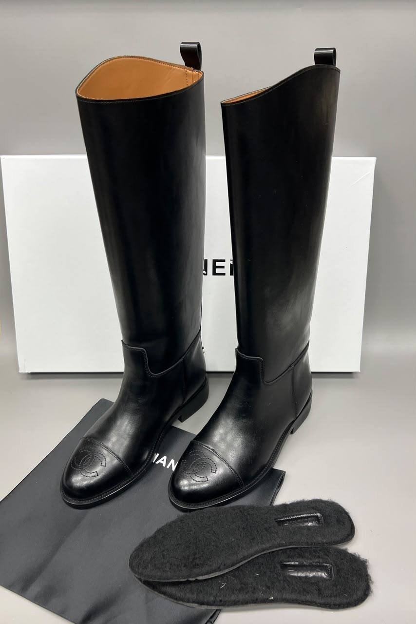 сапоги chanel,сапоги шанель,женские осенние сапоги chanel 2026 черные кожаные высокие,сапоги шанель черные,женские осенние сапоги chanel 2026 черные кожаные гладкие
