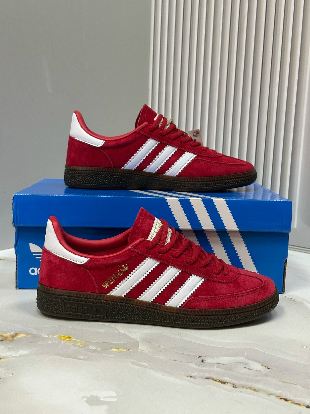 кроссовки adidas spezial,кроссовки adidas handball spezial,кроссовки adidas,кроссовки adidas handball spezial scarlet gum,