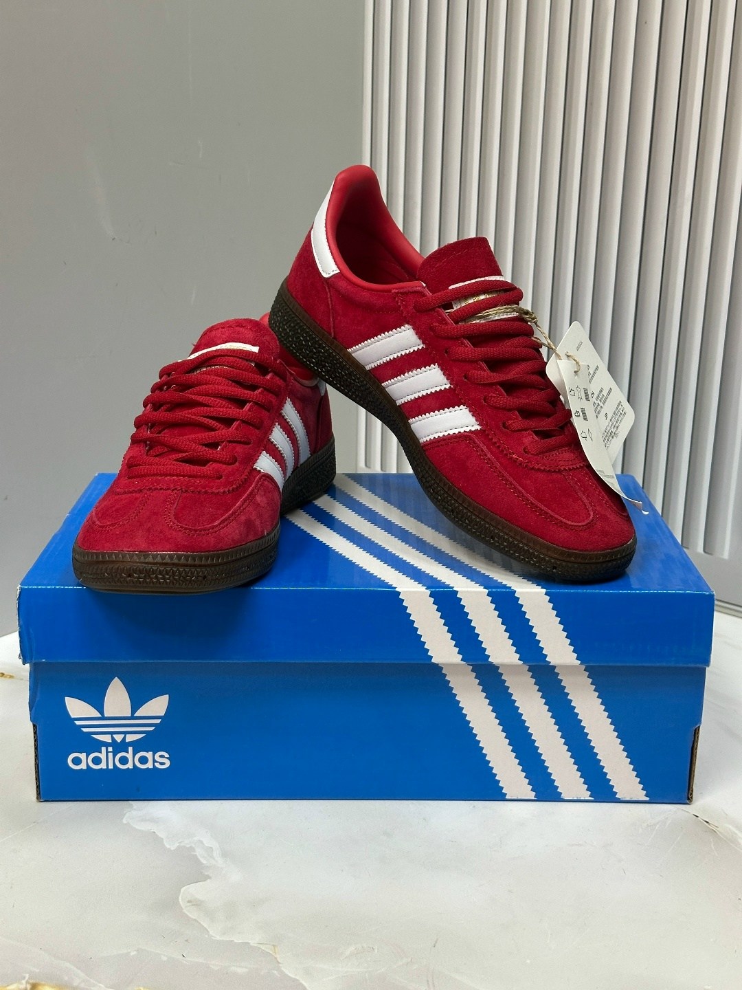 кроссовки adidas spezial,кроссовки adidas handball spezial,кроссовки adidas,кроссовки adidas handball spezial scarlet gum,