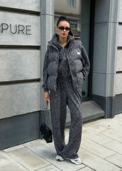 Костюм