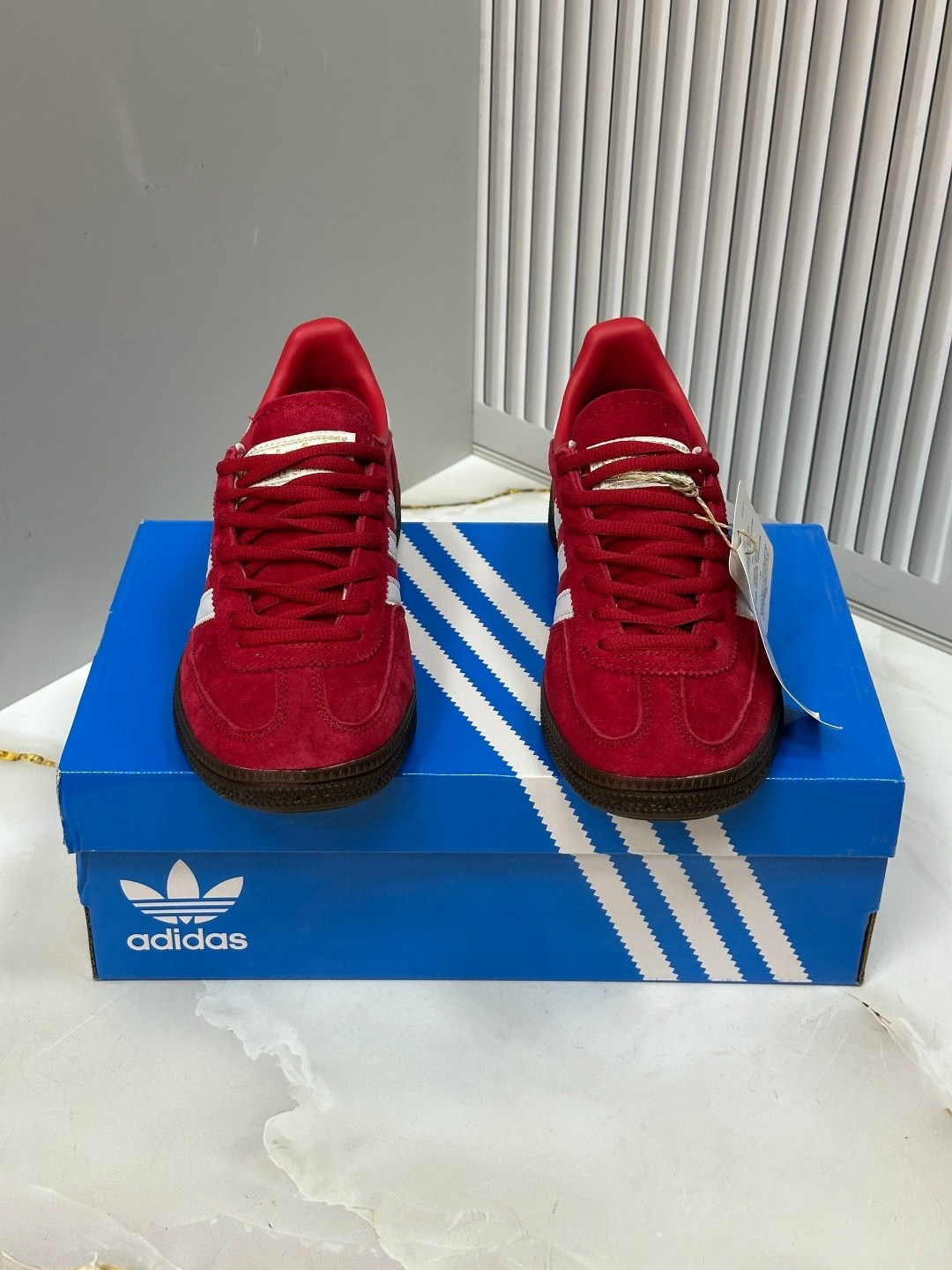 кроссовки adidas spezial,кроссовки adidas handball spezial,кроссовки adidas,кроссовки adidas handball spezial scarlet gum,