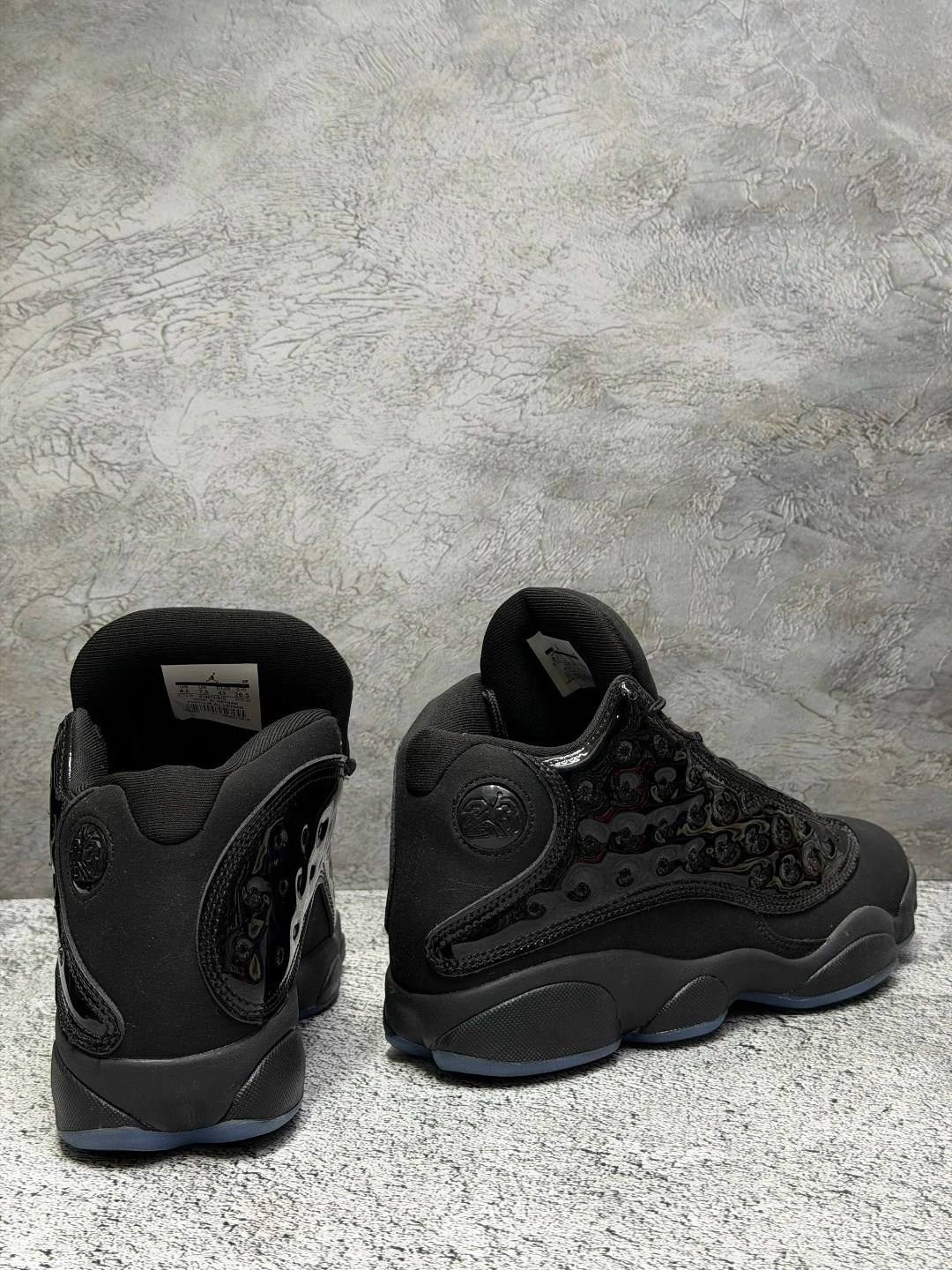 кроссовки air jordan 13 retro cap and gown черный,кроссовки air jordan 13 retro черный,jordan 13 black,jordan 13 retro,jordan 13 black patent leather