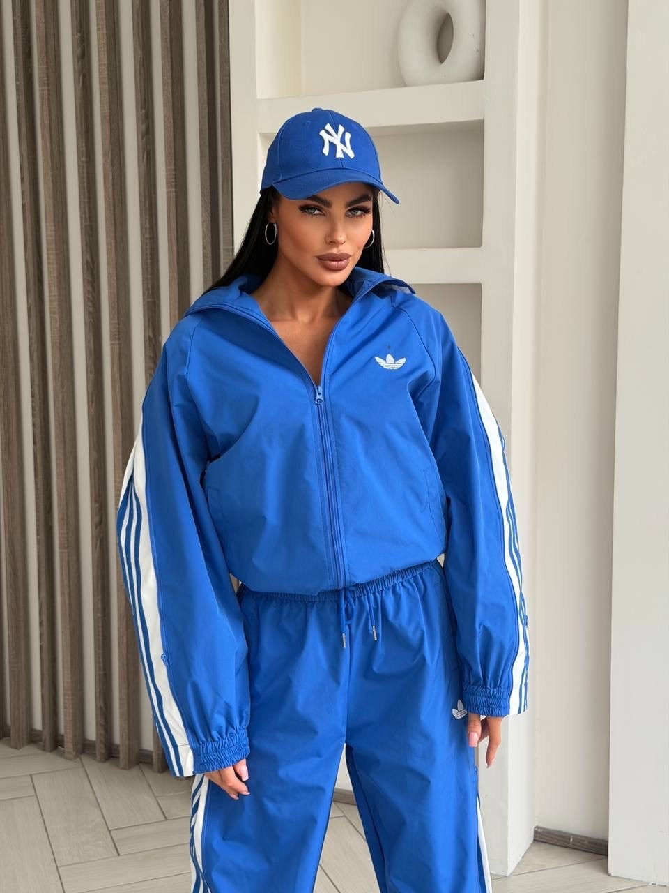 костюм женский,спортивный костюм,костюм спорт,костюм спортивный adidas,женский спортивный костюм