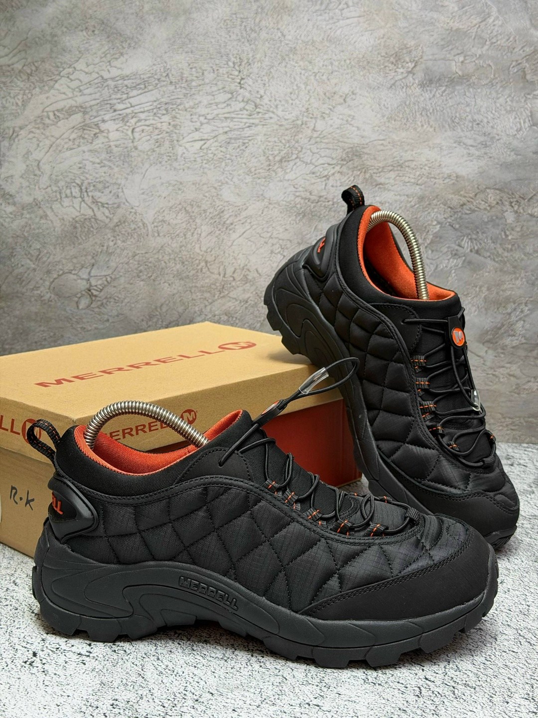 кроссовки мужские на зиму мерелл,кроссовки мужские merrell,термо кроссовки merrell мужские чёрные с оранжевым мерелл зимние,зимние кроссовки merrell,кроссовки merrell