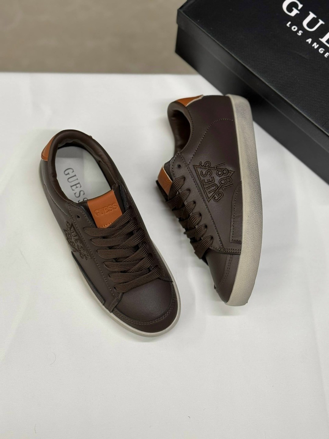 ,кеды guess,кроссовки guess,guess белый,низкие кроссовки