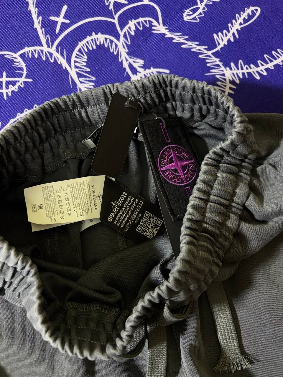 брюки спортивные stone island,спортивные штаны stone island,спортивные штаны стон айленд,штаны stone island,штаны стон айленд