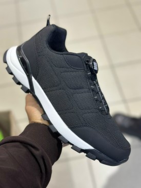 Кроссовки