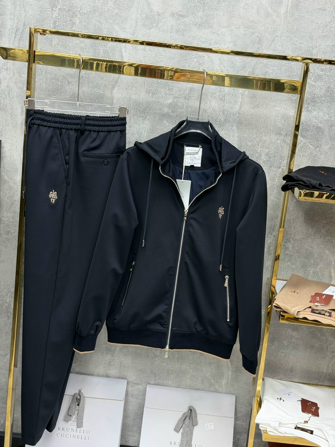 спортивный костюм brunello cucinelli,спортивный костюм мужской,мужской спортивный костюм polo ralph lauren,спортивный костюм,спортивные костюмы мужские брендовые