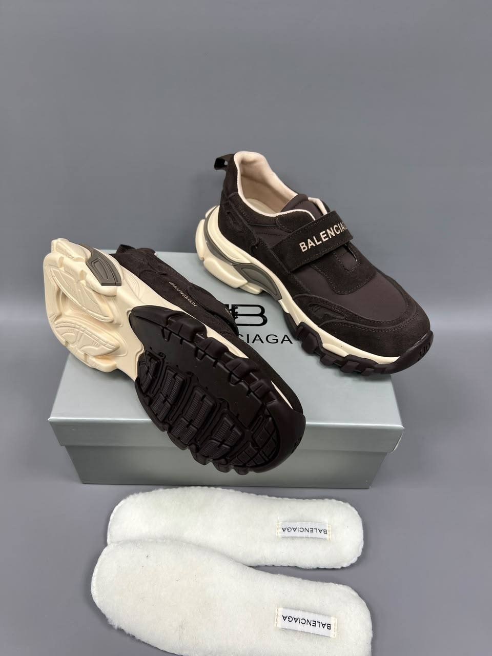 женские кроссовки balenciaga,кроссовки баленсиага,кроссовки balenciaga triple s,кроссовки баленсиага женские черные,balenciaga кроссовки