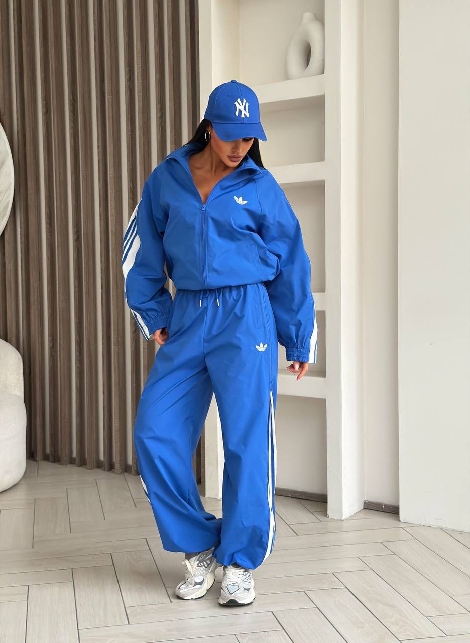 костюм женский,спортивный костюм,костюм спорт,костюм спортивный adidas,женский спортивный костюм