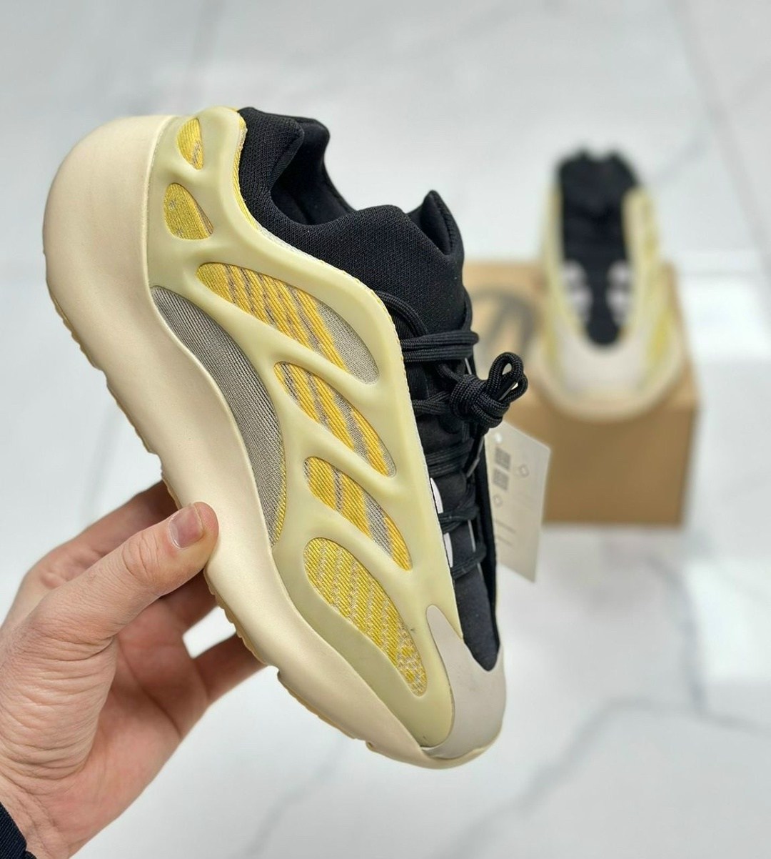 кроссовки adidas yeezy boost 700 v3,adidas yeezy boost 700 v 3,кроссовки adidas yeezy boost 700 v3 цвет белый,adidas yeezy boost 700,кроссовки adidas yeezy boost 700