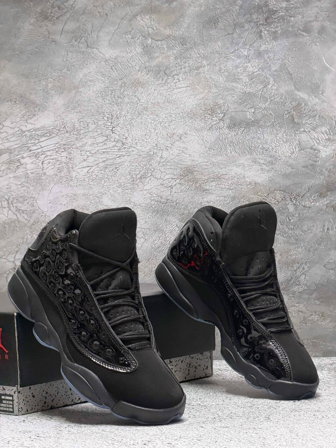 кроссовки air jordan 13 retro cap and gown черный,кроссовки air jordan 13 retro черный,jordan 13 black,jordan 13 retro,jordan 13 black patent leather