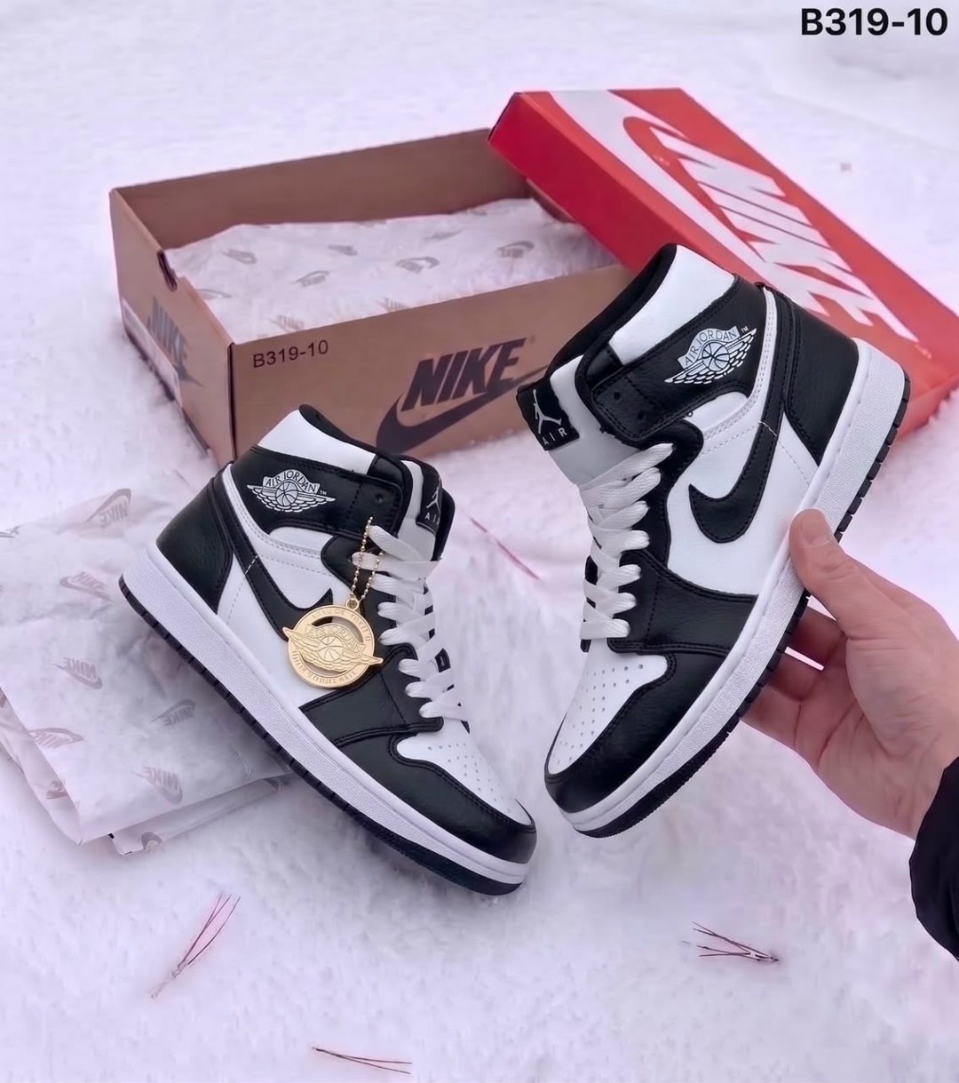 женские кроссовки nike air jordan 1 mid,air jordan 1 mid se purple,nike air jordan 1 mid se,кроссовки nike air jordan 1 retro high,кроссовки