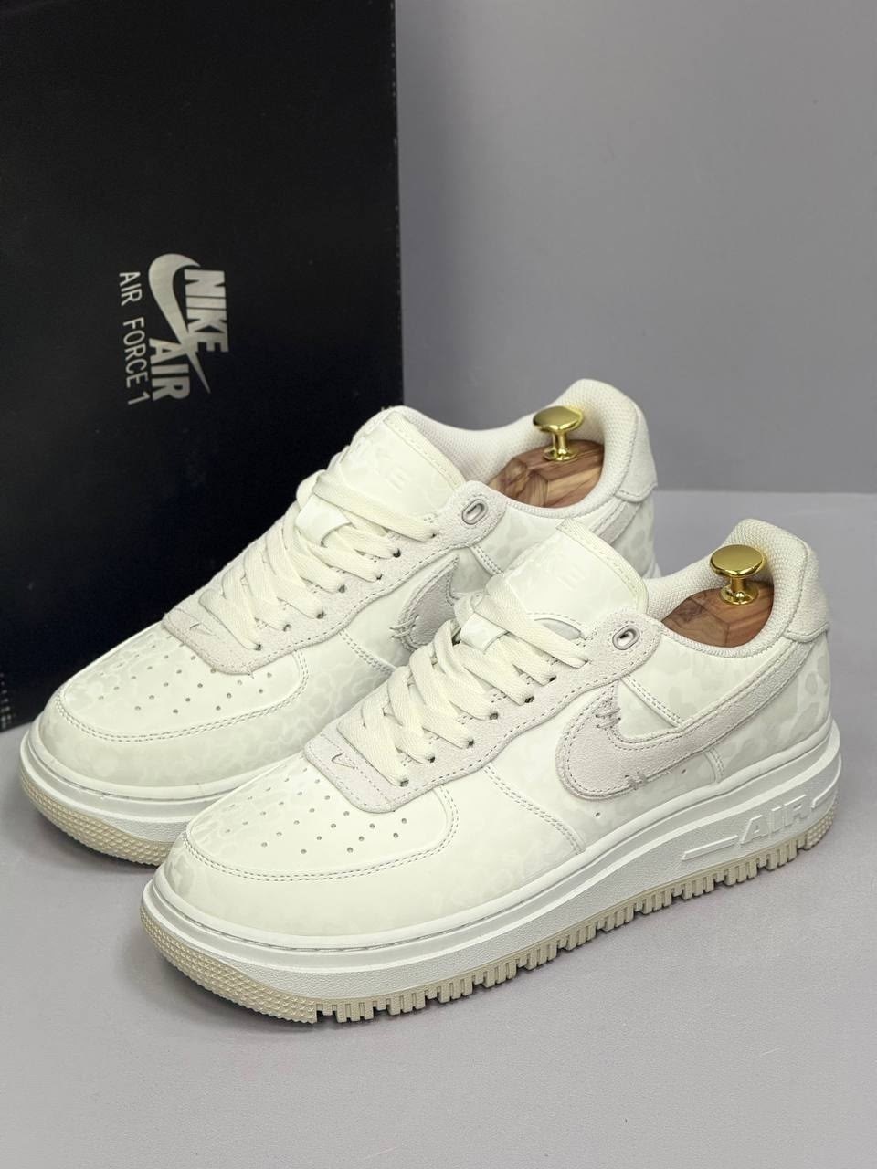 кросcовки nike air force 1,nike air force 1 low white,кроссовки nike air force 1 luxe triple white,nike air force 1 07,nike air force 1 low