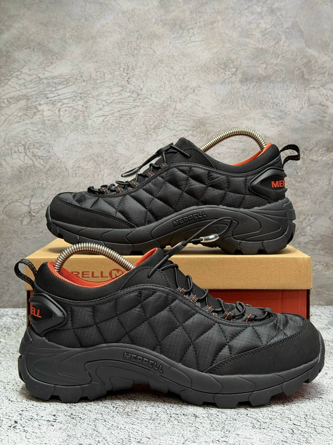 кроссовки мужские на зиму мерелл,кроссовки мужские merrell,термо кроссовки merrell мужские чёрные с оранжевым мерелл зимние,зимние кроссовки merrell,кроссовки merrell