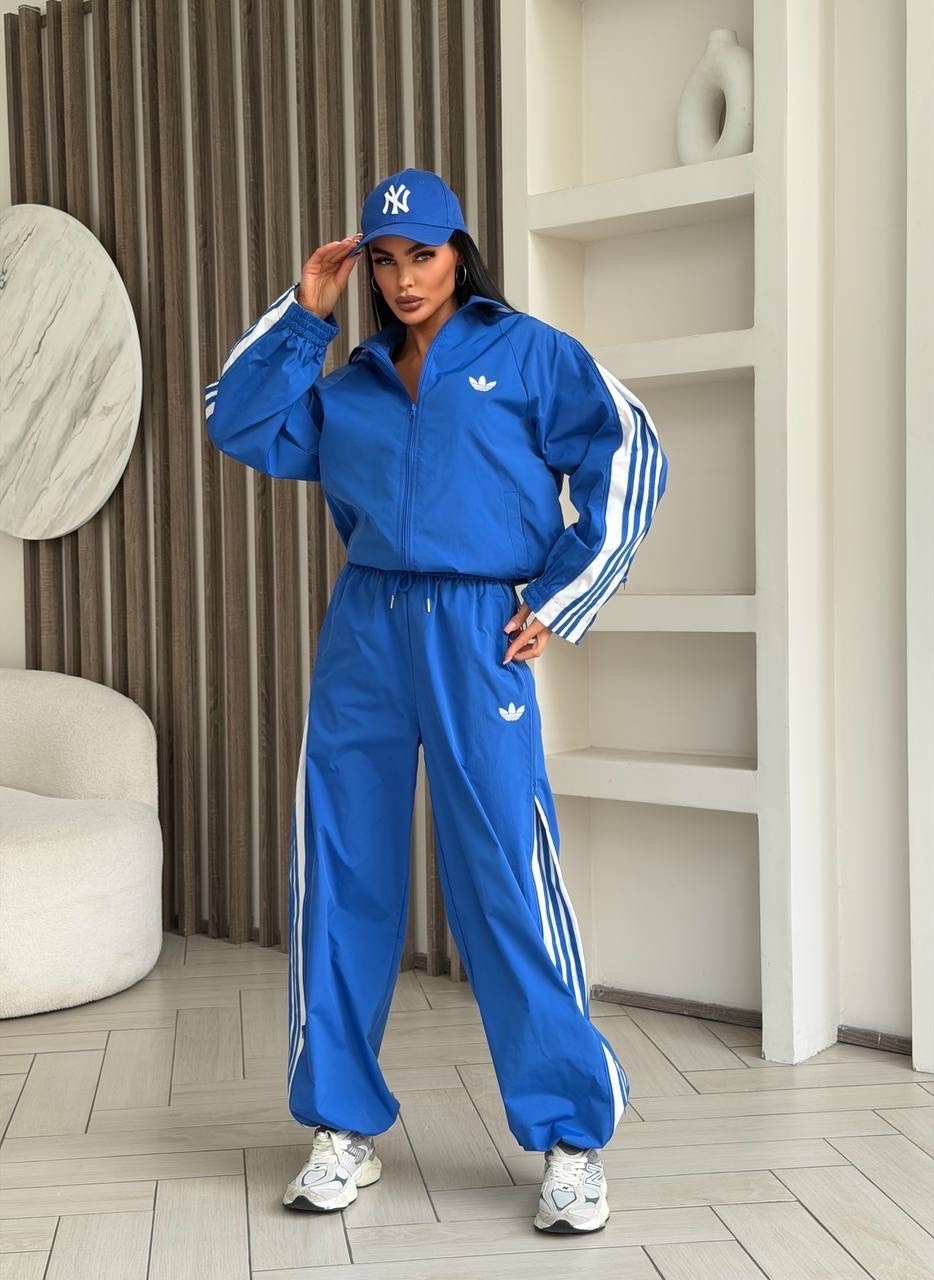 костюм женский,спортивный костюм,костюм спорт,костюм спортивный adidas,женский спортивный костюм