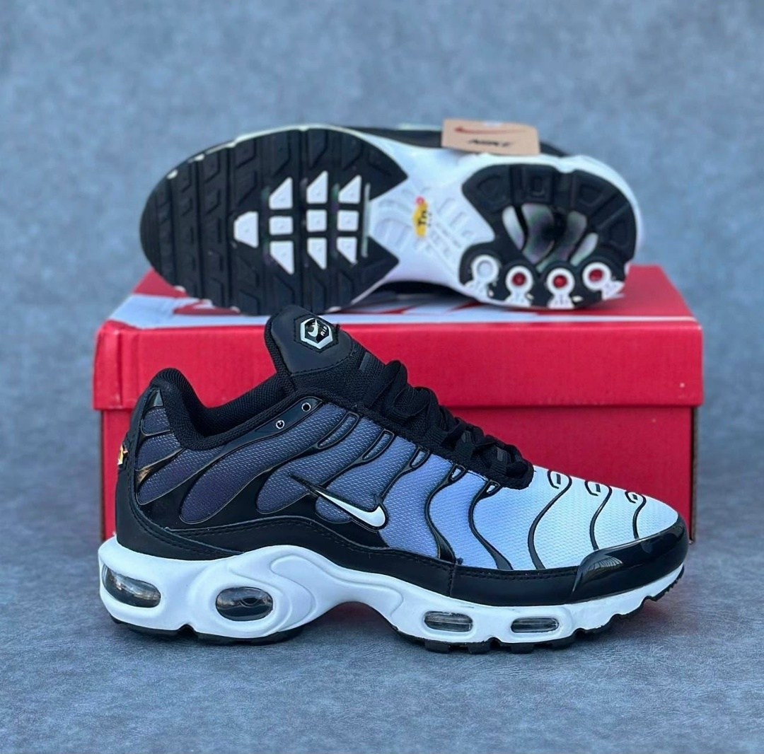 кроссовки nike air max tn plus,nike air max tn plus,кроссовки nike air max tn plus ultra белые с серым,кроссовки nike air max plus,nike air max tn plus ultra