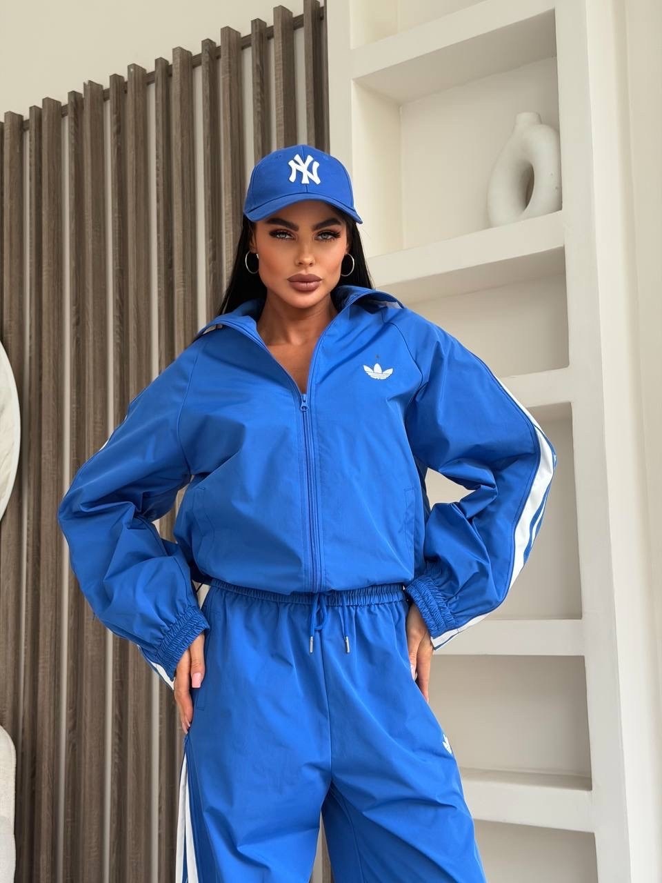 костюм женский,спортивный костюм,костюм спорт,костюм спортивный adidas,женский спортивный костюм