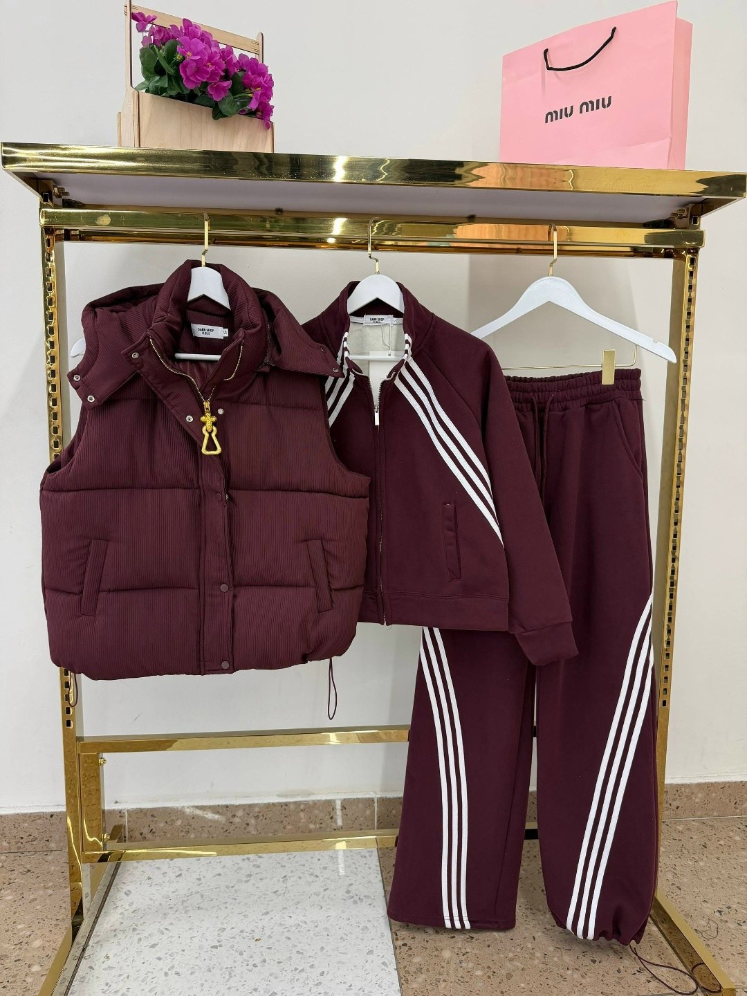 женский теплый костюм тройка miu miu,костюм спортивный тройка с жилеткой,теплый спортивный костюм тройка,костюм тройка,костюм тройка miu miu
