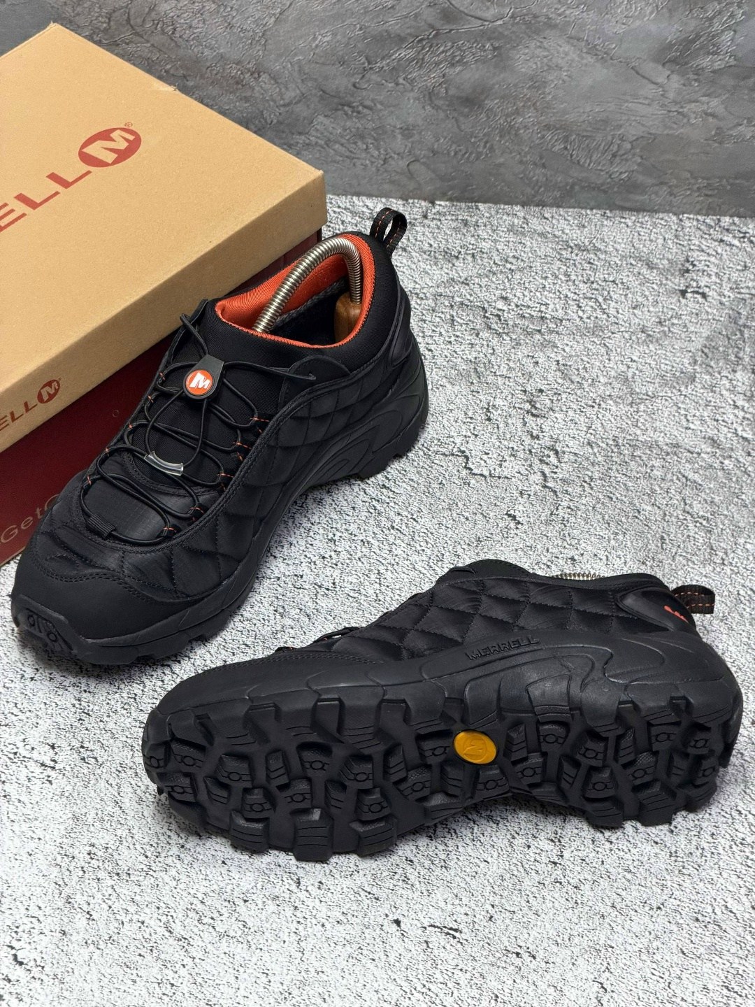 кроссовки мужские на зиму мерелл,кроссовки мужские merrell,термо кроссовки merrell мужские чёрные с оранжевым мерелл зимние,зимние кроссовки merrell,кроссовки merrell