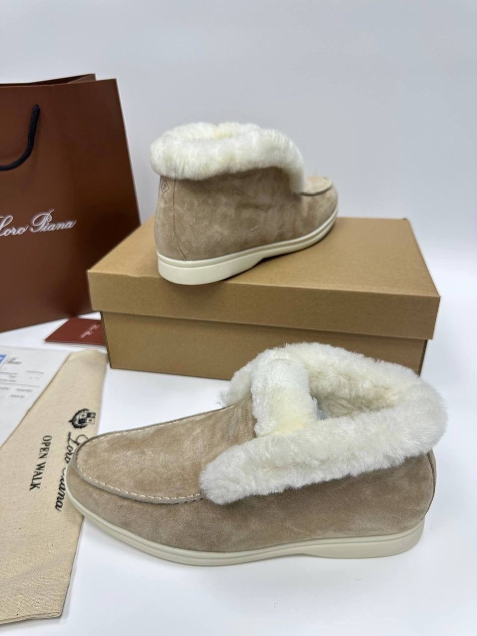 зимние замшевые ботинки loro piana open walk бежевые с мехом,лоферы loro piana,лоферы loro piana open walk с мехом женские,лоферы зимние loro piana,женские ботинки loro piana open walk с мехом