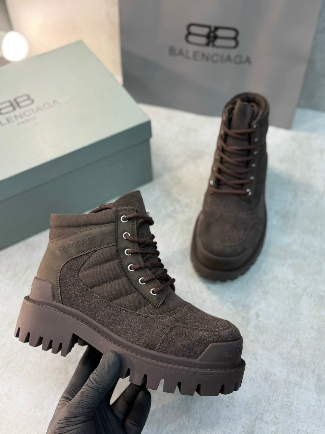 ботинки balenciaga,ботинки осенние balenciaga balenciaga цвет черный,ботинки осенние balenciaga,ботинки осенние balenciaga premium shoes,ботинки balenciaga из натуральной замши женские