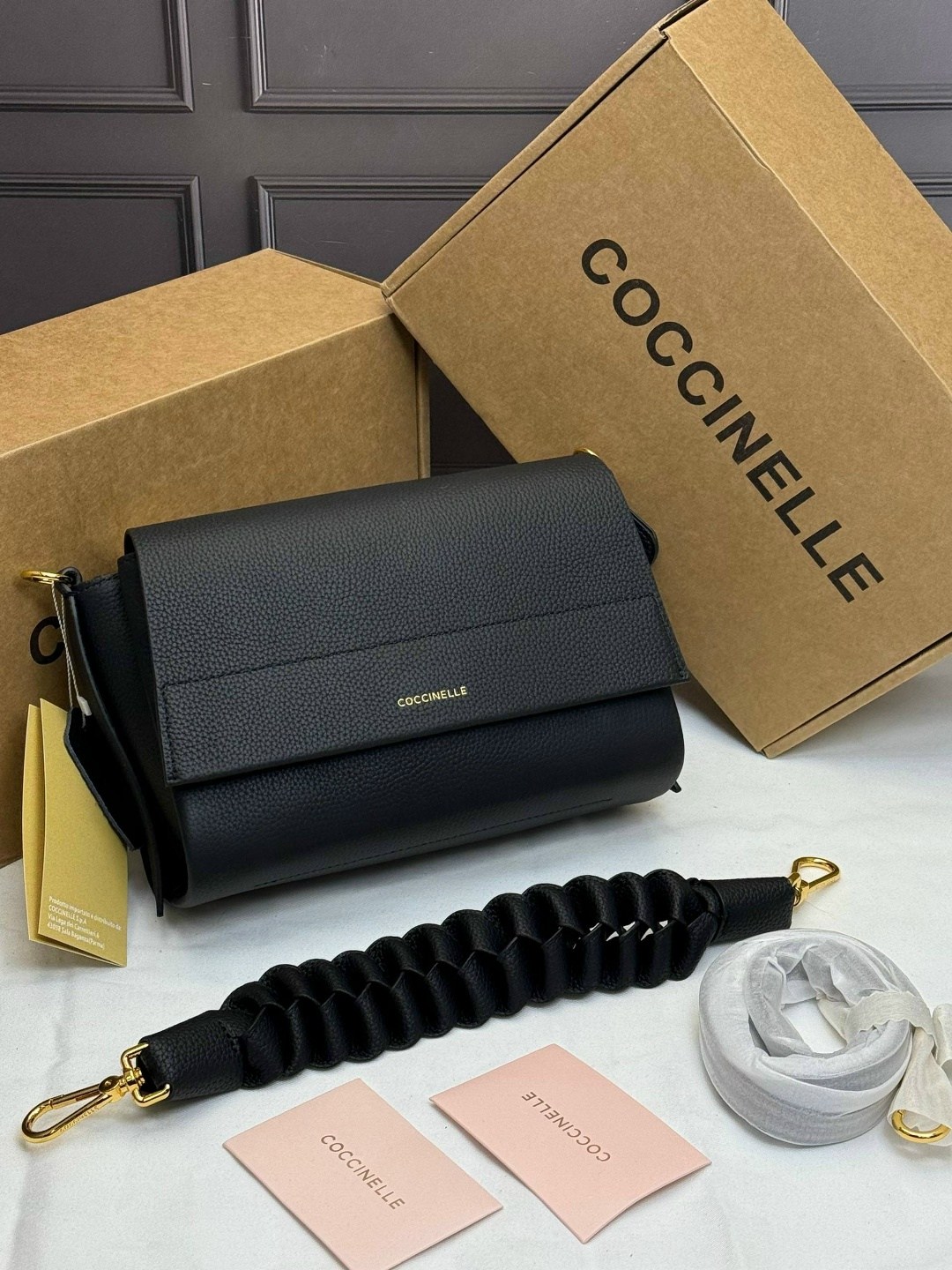 сумка coccinelle,сумка женская coccinelle,сумка кожаная coccinelle,женская сумка,сумка coccinelle сумка
