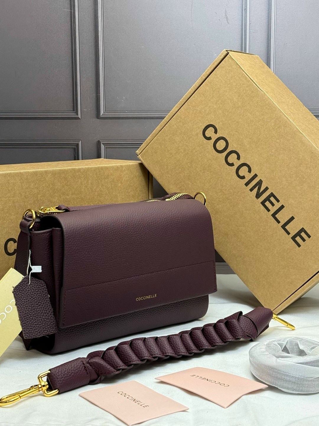 сумка coccinelle,сумка женская coccinelle,сумка кожаная coccinelle,женская сумка,сумка coccinelle сумка