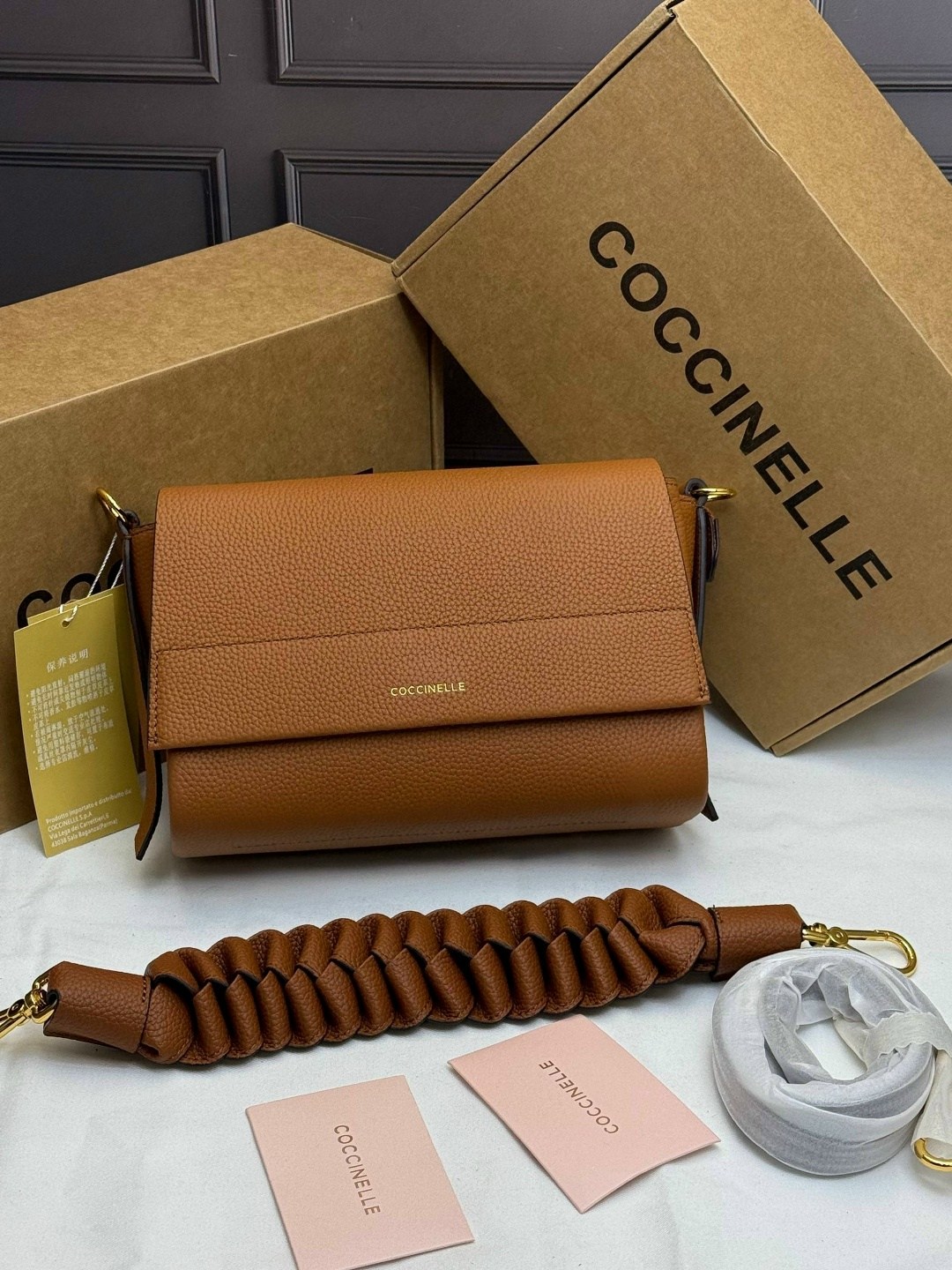 сумка coccinelle,сумка женская coccinelle,сумка кожаная coccinelle,женская сумка,сумка coccinelle сумка