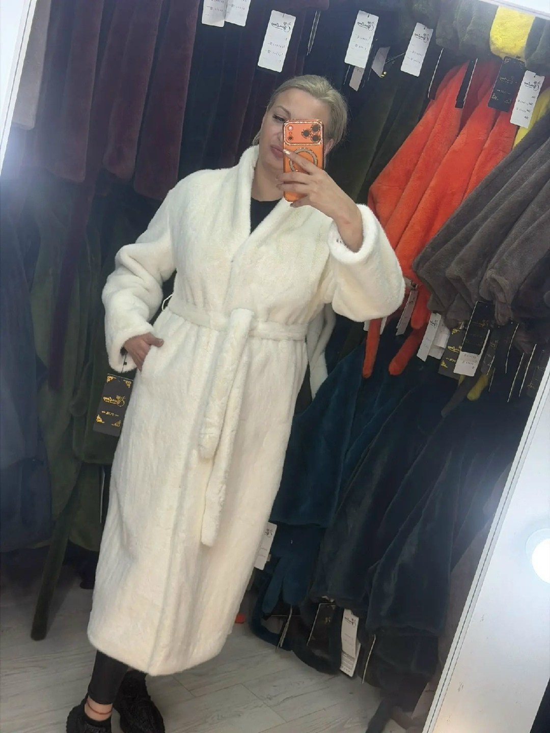 женская шуба,шуба искусственная,шуба искусственная экошуба длинная aimi fashion,шуба белая длинная,женская искусственная шуба