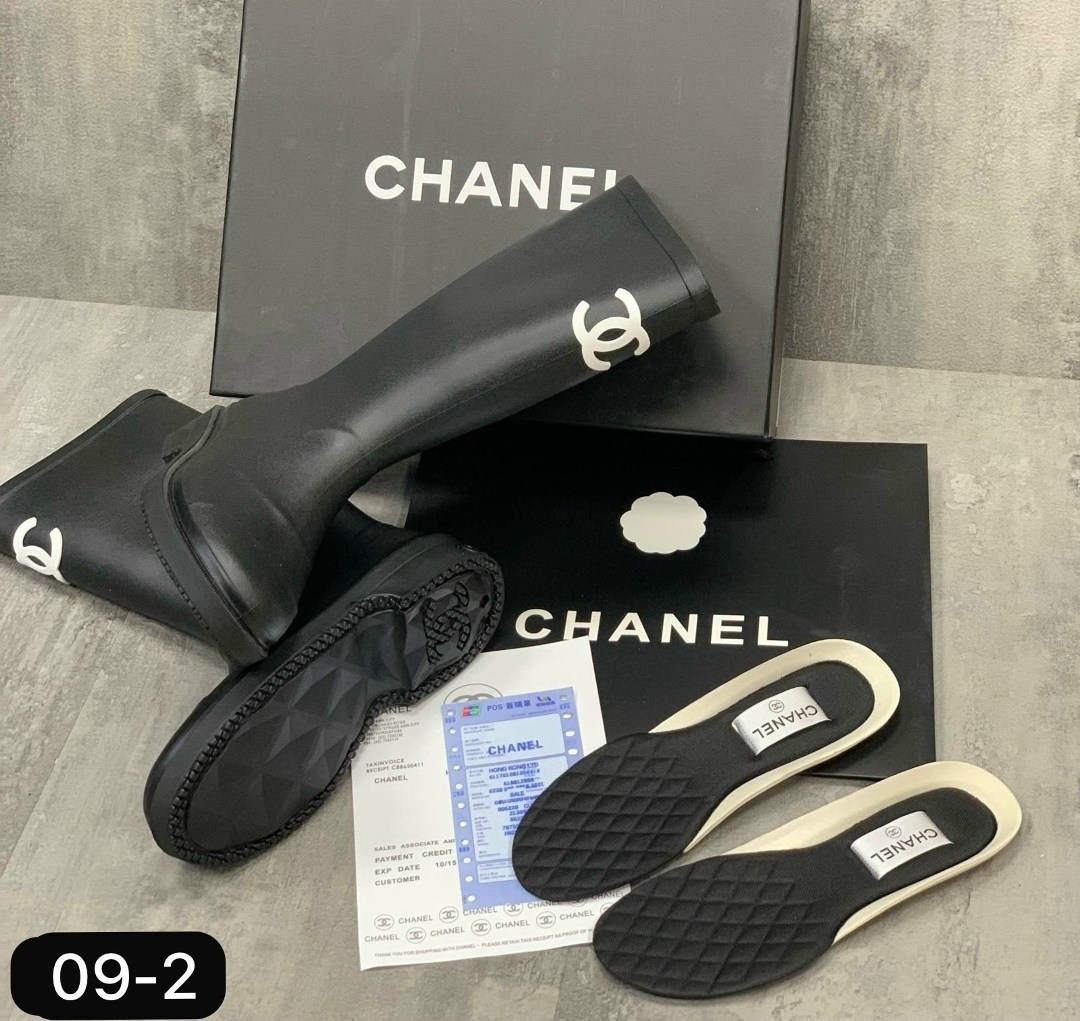 резиновые сапоги chanel,сапоги chanel,chanel черные резиновые сапоги для женщин,женские резиновые сапоги chanel,chanel черные резиновые сапоги
