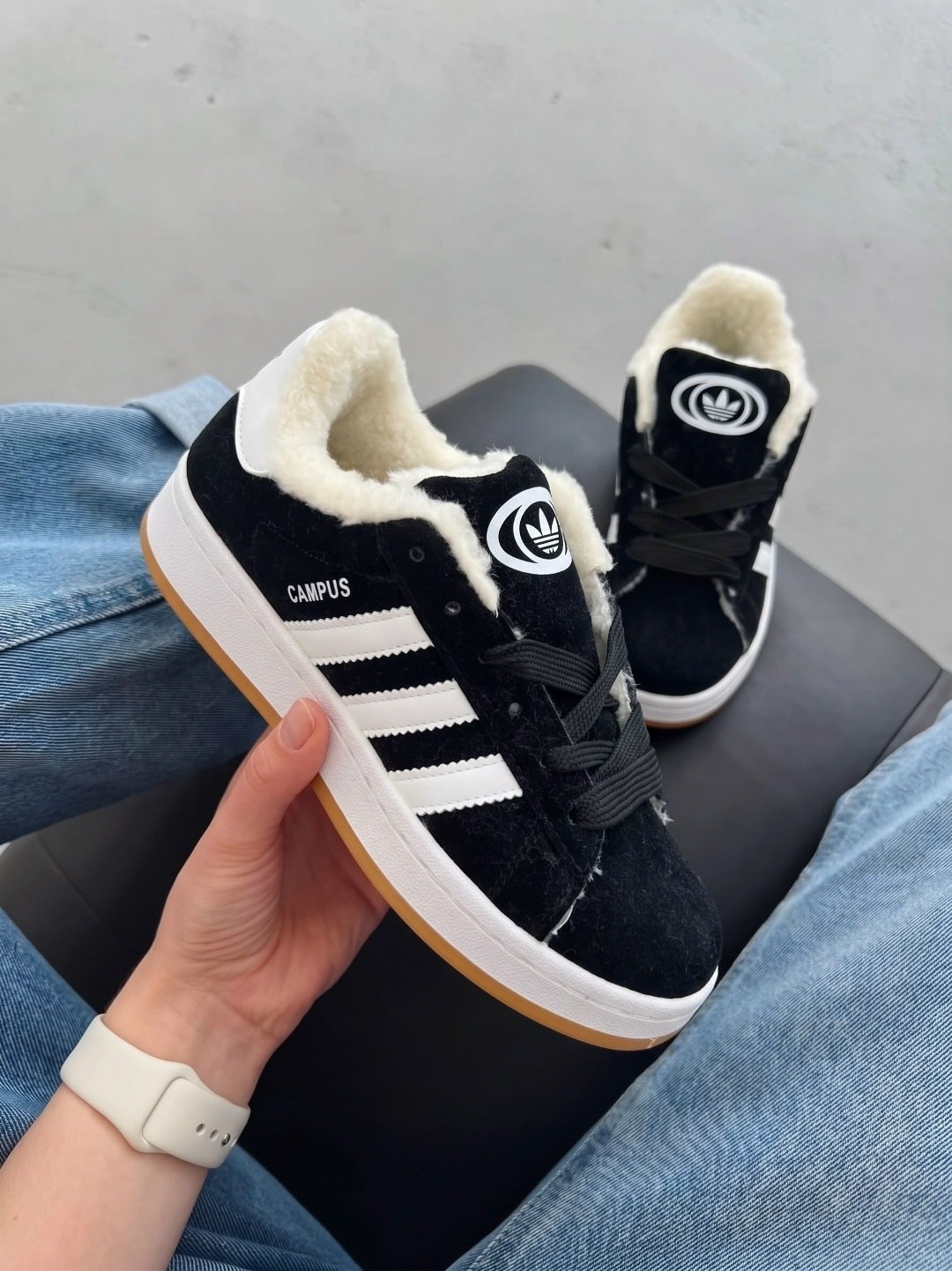 кроссовки campus 00s зимние с мехом adidas,зимние женские кроссовки adidas campus black white fur мех,кроссовки зимние adidas campus,зимние кроссовки adidas campus с мехом,кроссовки adidas campus зимн