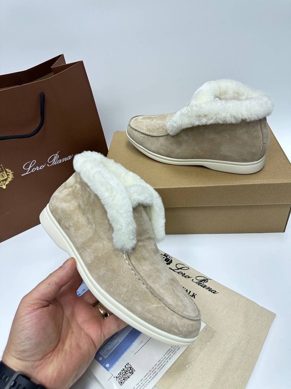 зимние замшевые ботинки loro piana open walk бежевые с мехом,лоферы loro piana,лоферы loro piana open walk с мехом женские,лоферы зимние loro piana,женские ботинки loro piana open walk с мехом
