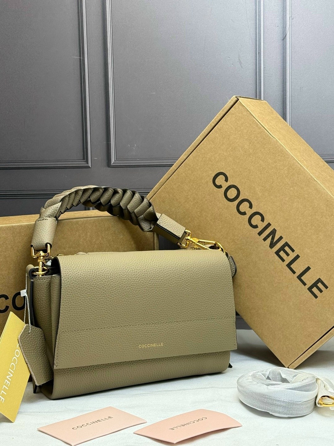 сумка coccinelle,сумка женская coccinelle,сумка кожаная coccinelle,женская сумка,сумка coccinelle сумка