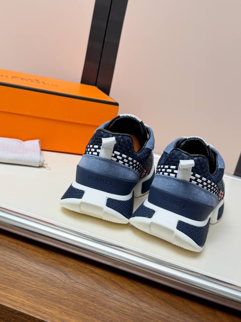 кроссовки hermes мужские,кроссовки hermes,кроссовки гермес мужские,мужской кроссовки,кроссовки hermes мужские оригинал