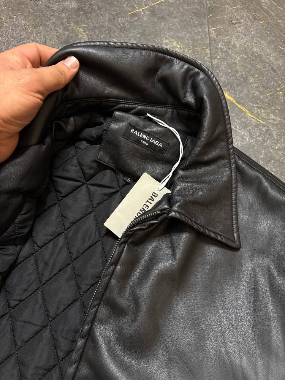 кожаная куртка,кожаный бомбер,женский кожаный бомбер balenciaga черный,мужская кожаная куртка,кожаная куртка balenciaga черный