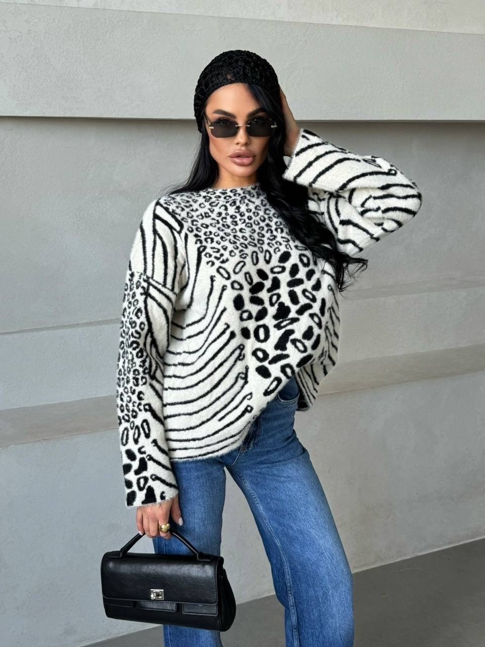 свитер оверсайз вязаный с леопардовым принтом,свитер с леопардовым принтом,свитер с принтом,свитер леопард,свитер женский