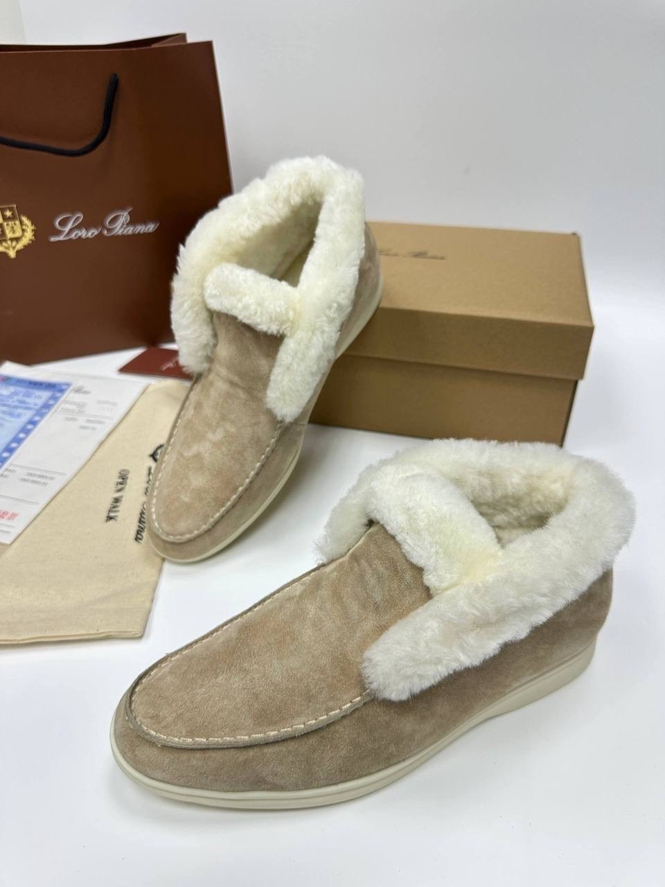зимние замшевые ботинки loro piana open walk бежевые с мехом,лоферы loro piana,лоферы loro piana open walk с мехом женские,лоферы зимние loro piana,женские ботинки loro piana open walk с мехом