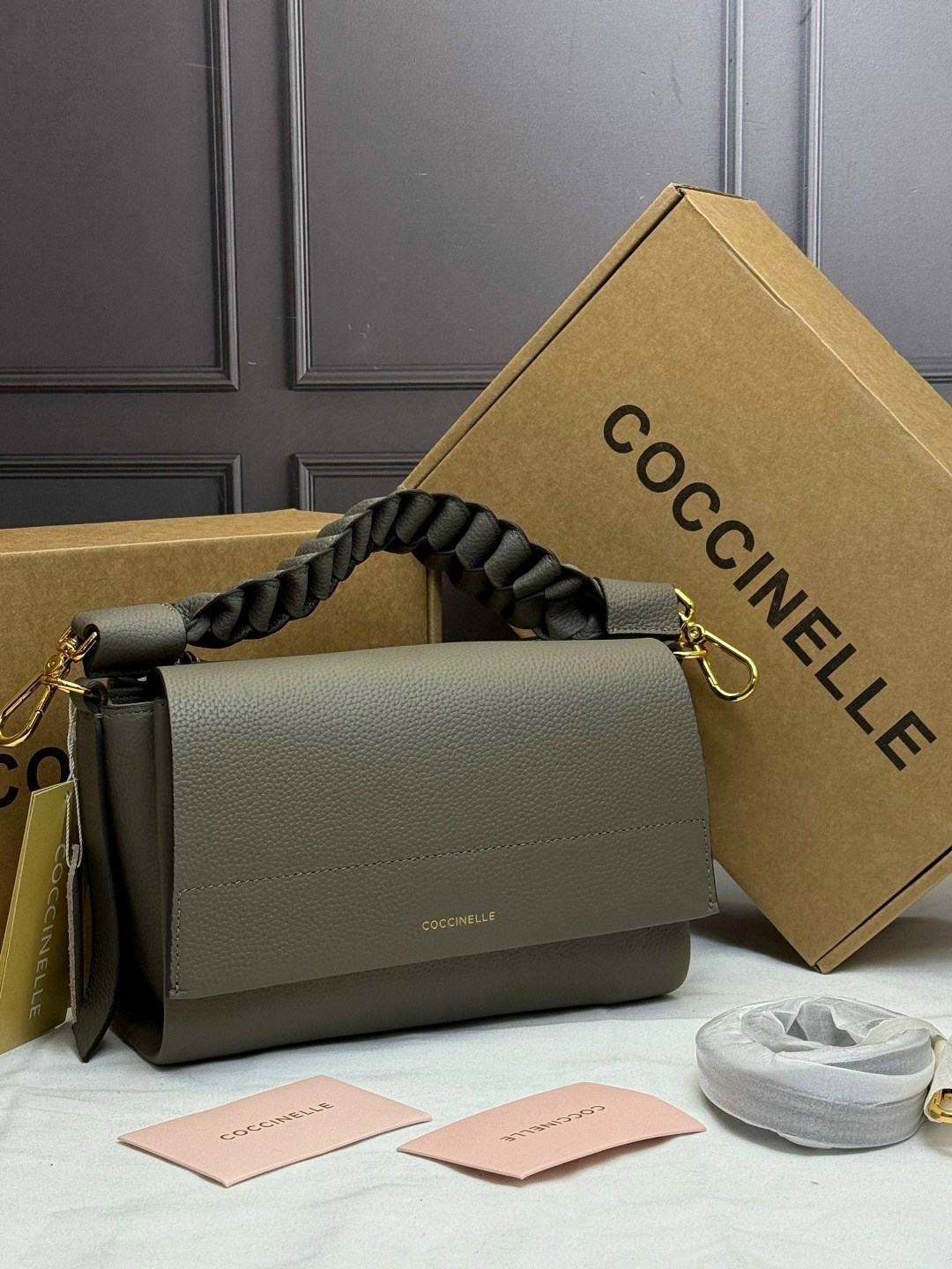 сумка coccinelle,сумка женская coccinelle,сумка кожаная coccinelle,женская сумка,сумка coccinelle сумка