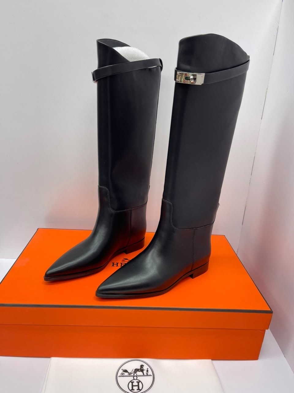 сапоги hermes жокейские,сапоги hermes женские кожаные чёрного цвета,сапоги hermes,сапоги эрмес,женские сапоги