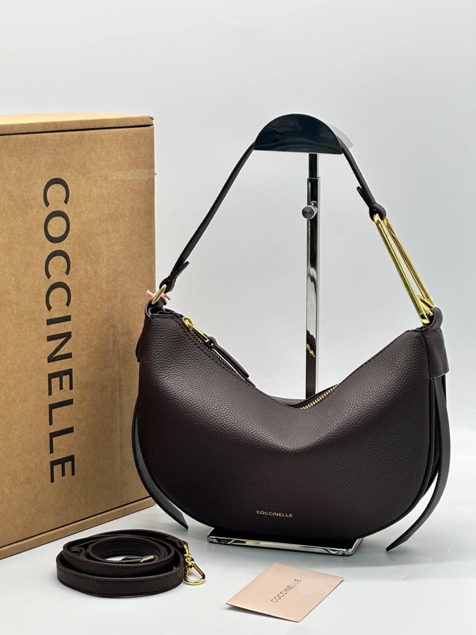 сумка coccinelle,сумка женская coccinelle,женская сумка в стиле coccinelle из эко кожи,кожаная сумка-хобо whisper coccinelle,сумка женская натуральная кожа coccinelle